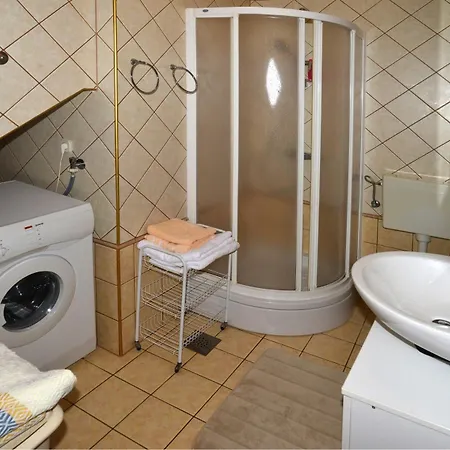 Via With Appartments Lemon,olive,lavender * Maslinica