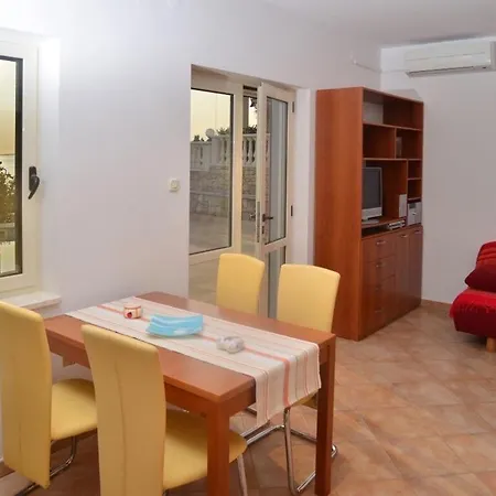 Via With Appartments Lemon,olive,lavender Apartment *
