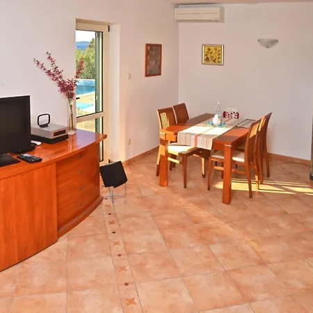 Via - Lavender Apartman Maslinica